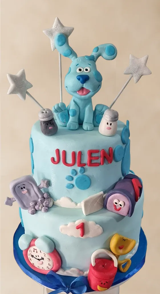 Tarta perrito Blue, decorada con fondant