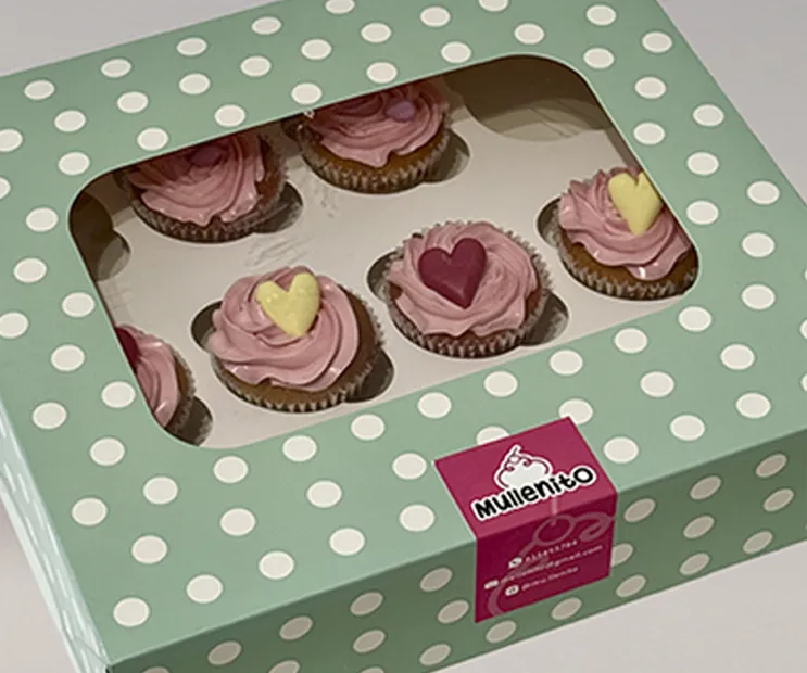 Caja de 12 cuppcakes decorados, sabor banana